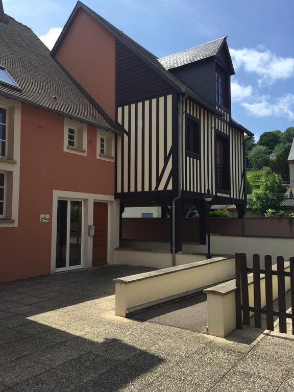 Teeraya Apartament Honfleur Zewnętrze zdjęcie