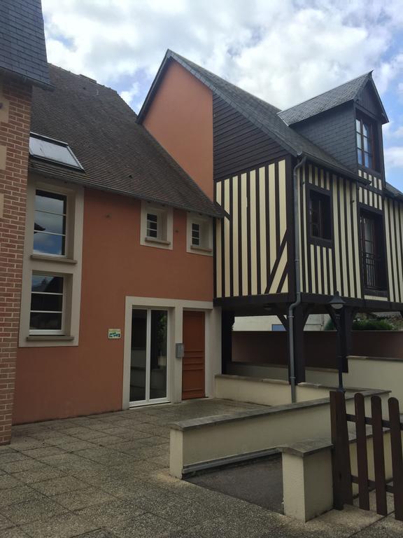 Teeraya Apartament Honfleur Zewnętrze zdjęcie